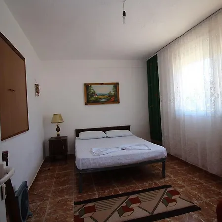 Vila Gjoka * Himarë